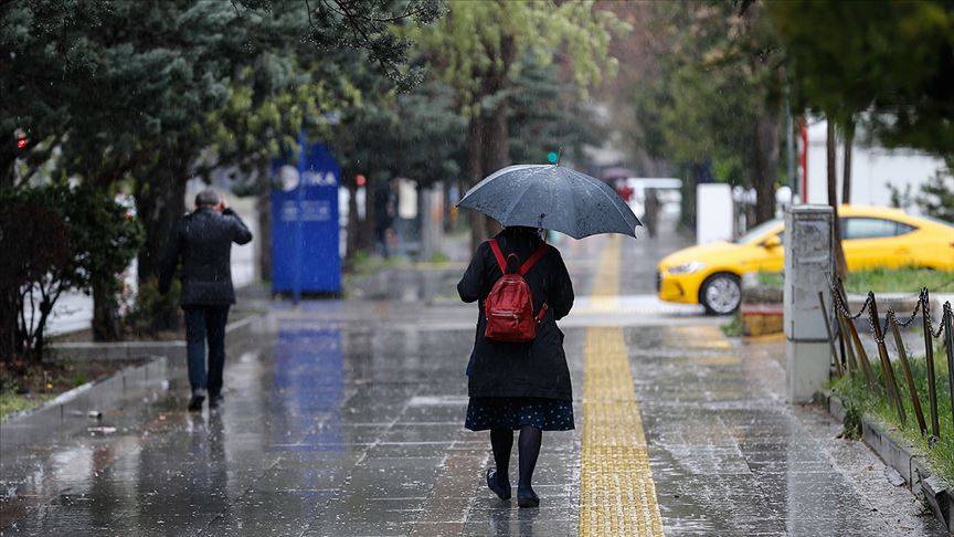 Yeni hafta soğuk başlıyor: Sıcaklıklar 5 derece birden düşecek! Meteoroloji’den sağanak ve fırtına uyarısı 5